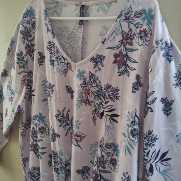 Massini floral Women Long Sleeve Top - Picture 4 of 11
